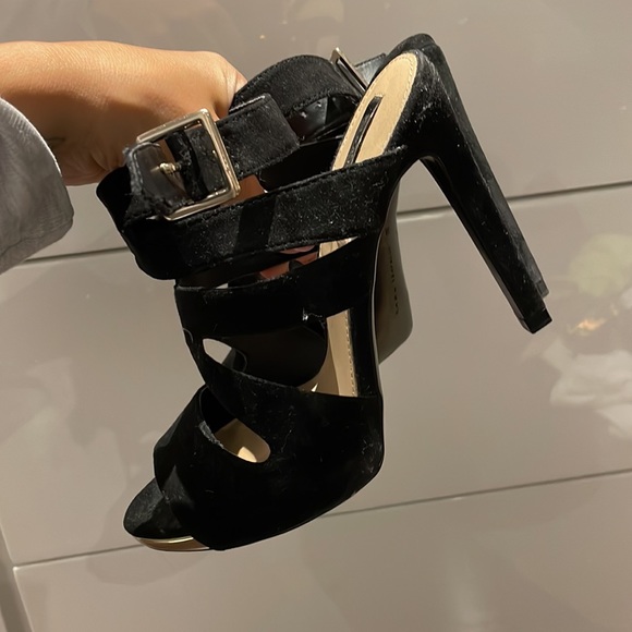 ZARA strappy heels with gold detail - Picture 3 of 5